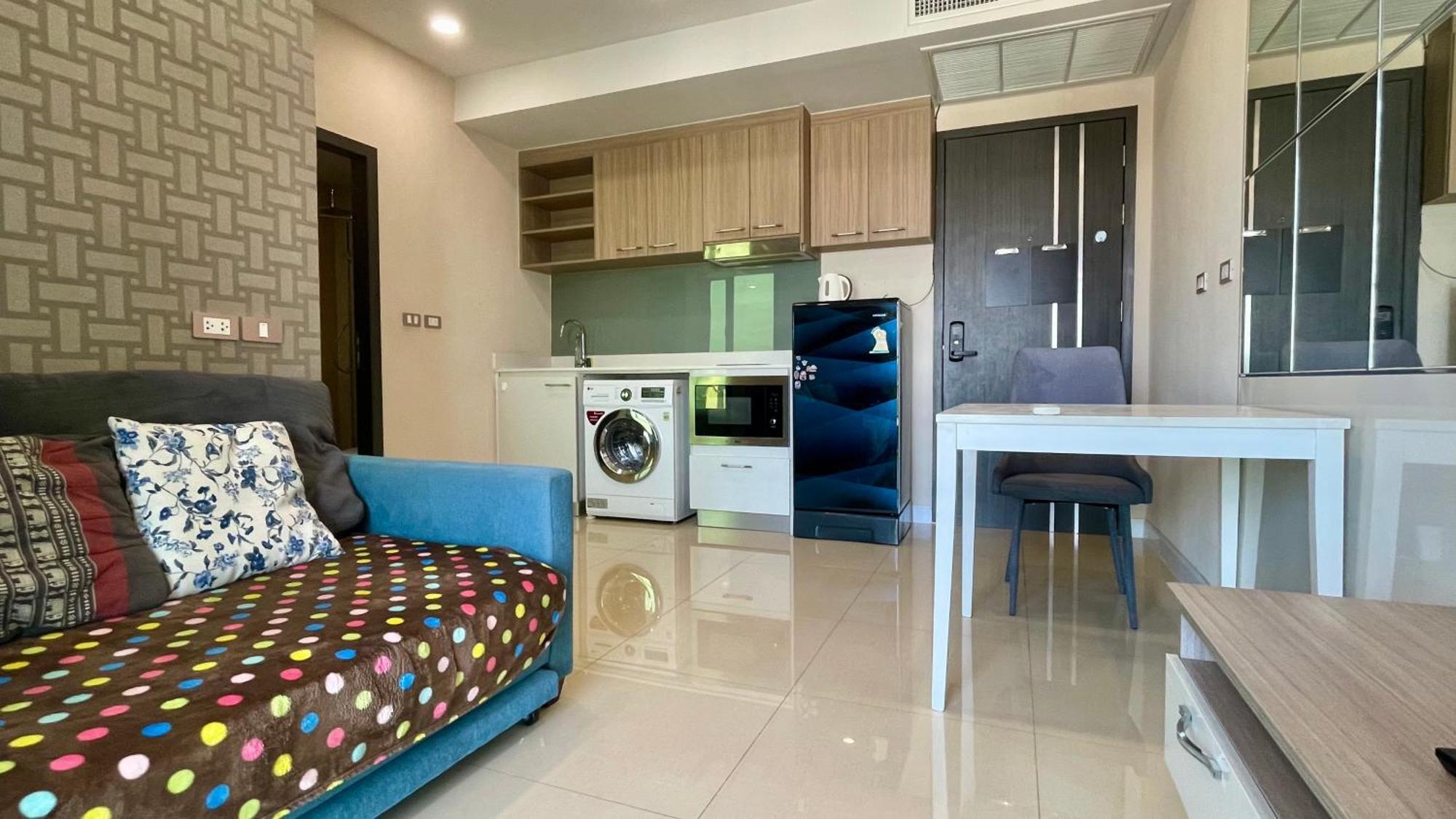 Dusit Grand View # Utrip Apartment